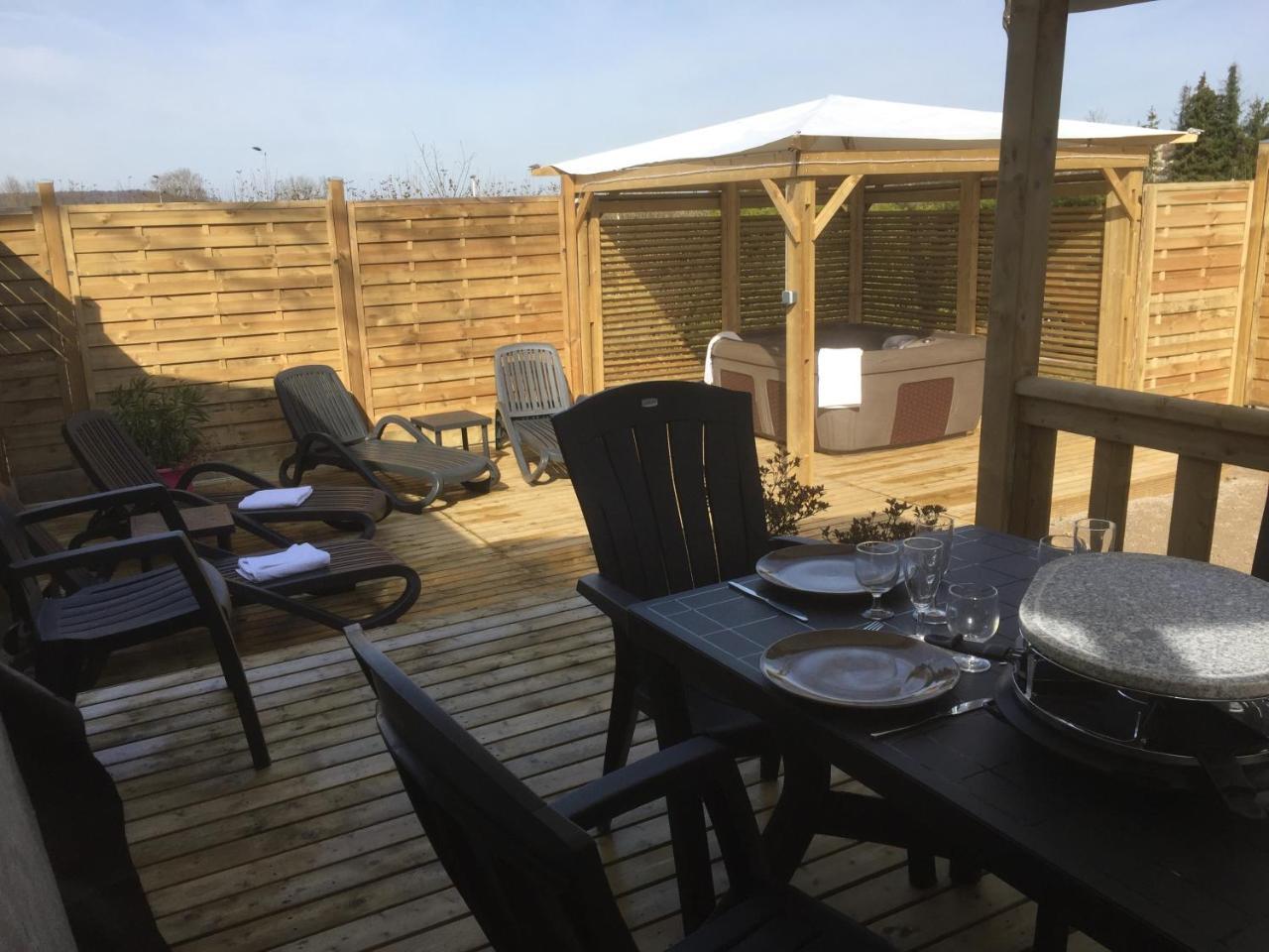 Camping De Contrexéville Eksteriør bilde