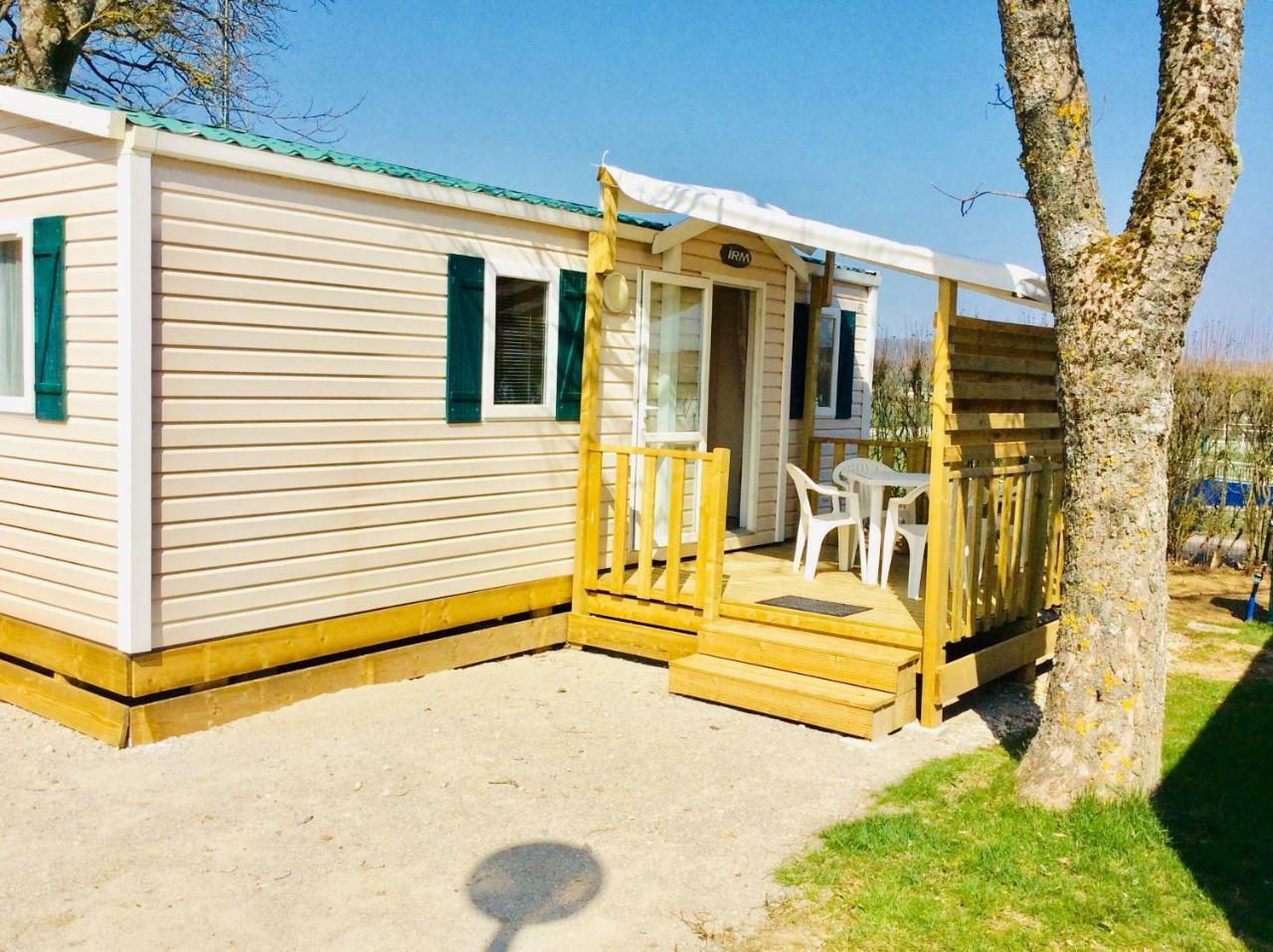 Camping De Contrexéville Eksteriør bilde