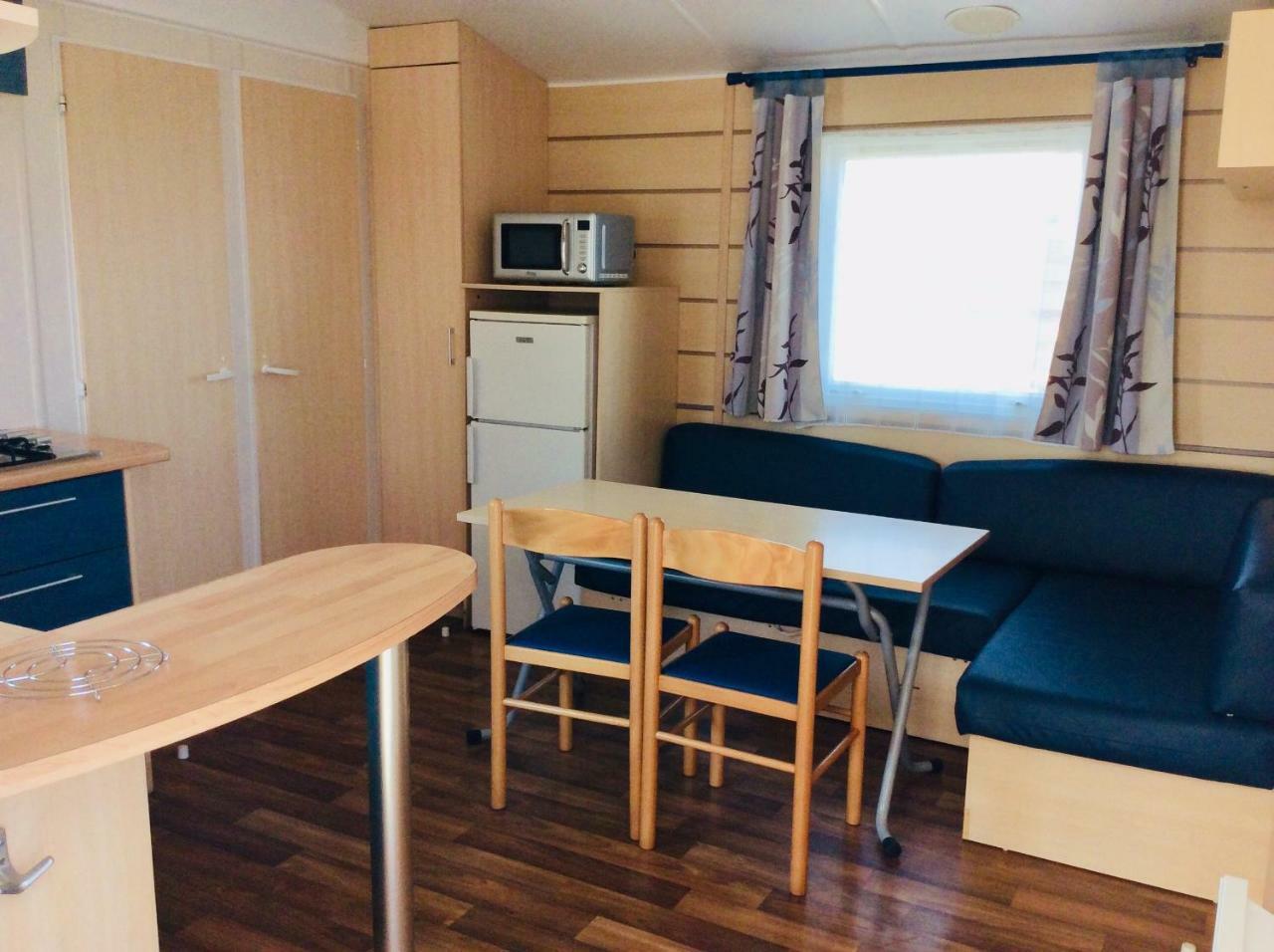 Camping De Contrexéville Eksteriør bilde